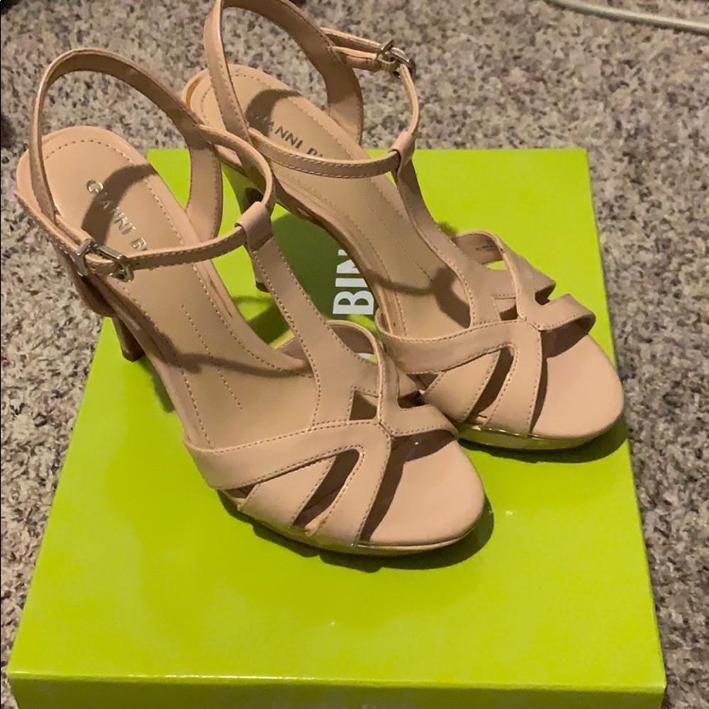 Gianni Bini Nude stilettos